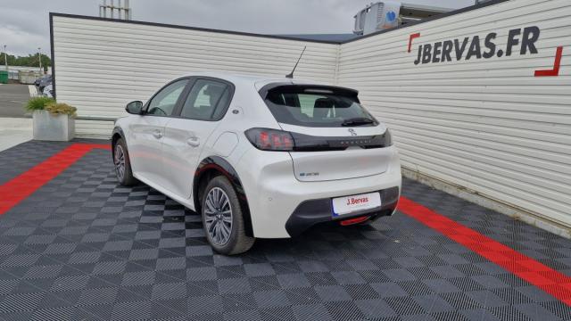 Peugeot 208 image 3