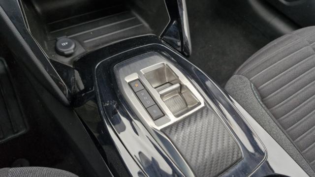 Peugeot 208 image 7