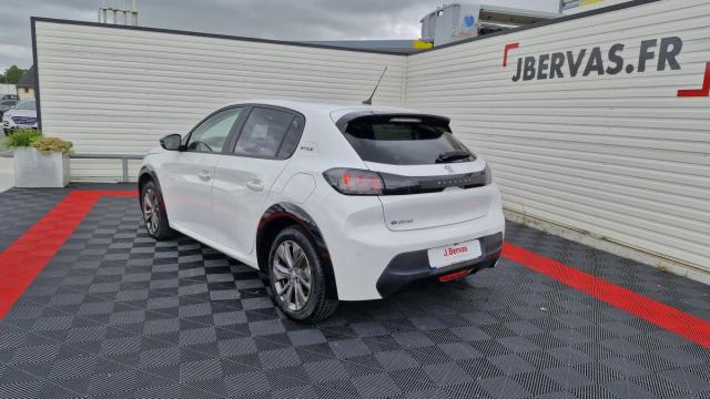 Peugeot 208 image 3