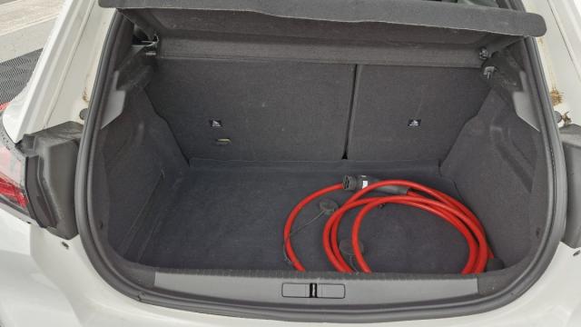 Peugeot 208 image 2