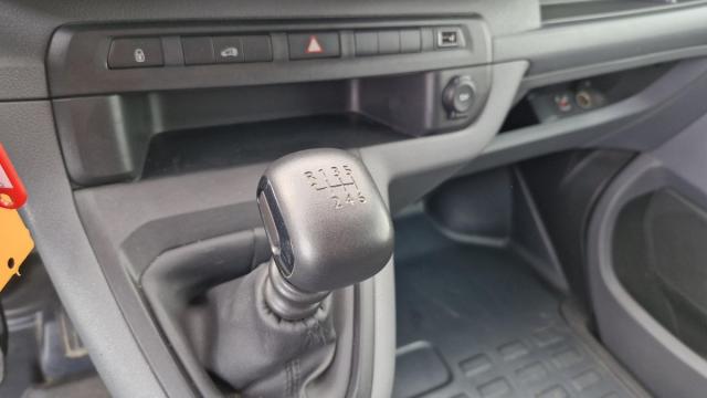 Citroen Jumpy image 9