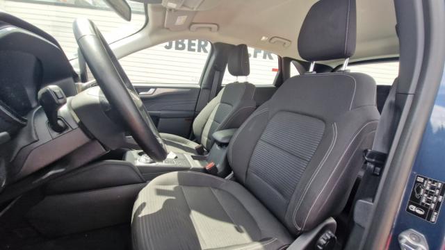 Ford Kuga image 9