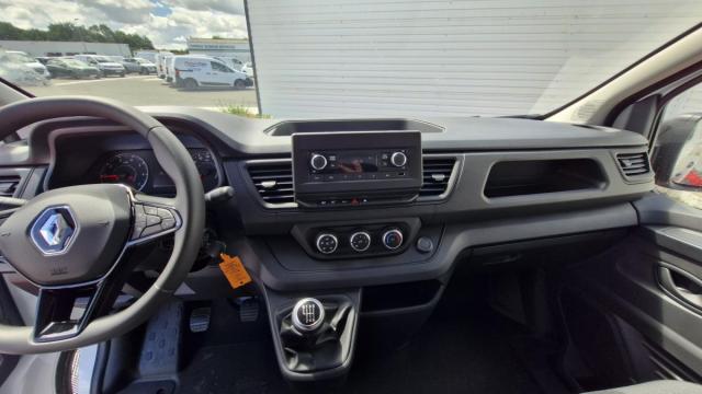 Renault Trafic image 8