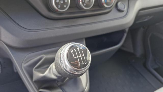 Renault Trafic image 7