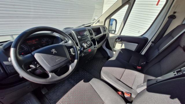 Peugeot Boxer image 2