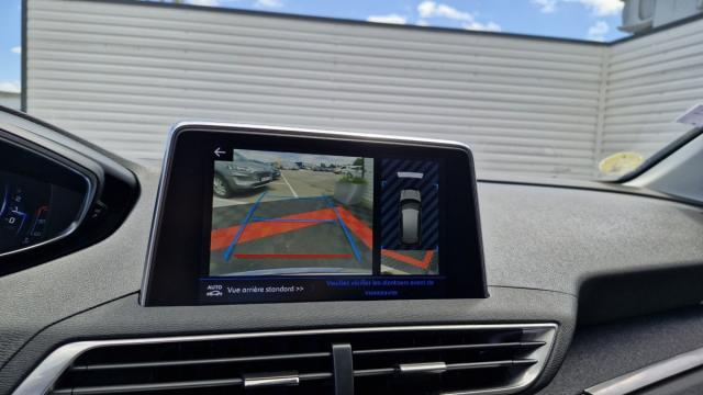 Peugeot 3008 image 2