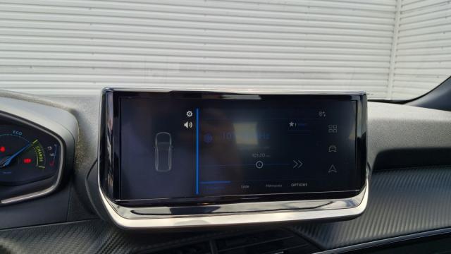Peugeot 2008 image 1
