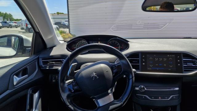 Peugeot 308 image 2