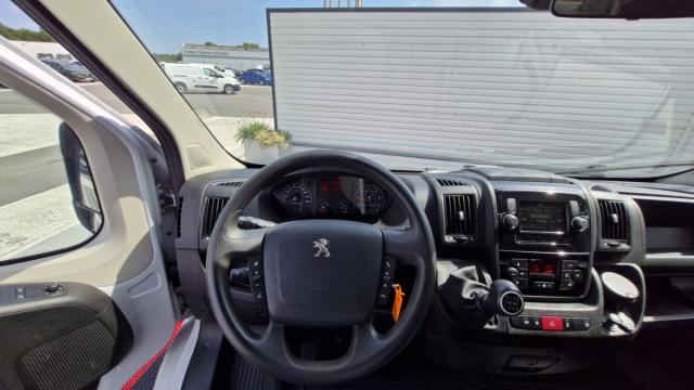 Peugeot Boxer image 8