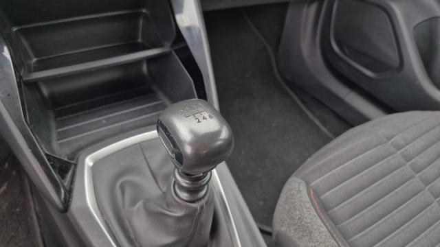 Peugeot 2008 image 8