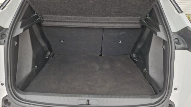 Peugeot 2008 image 2