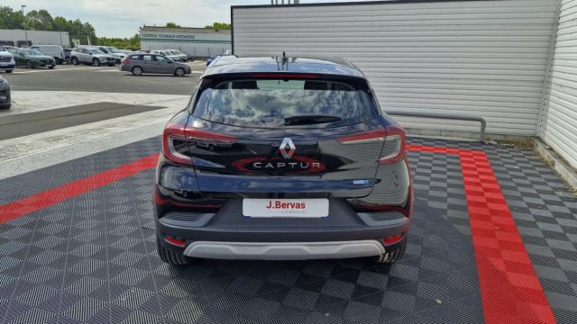 Renault Captur image 2