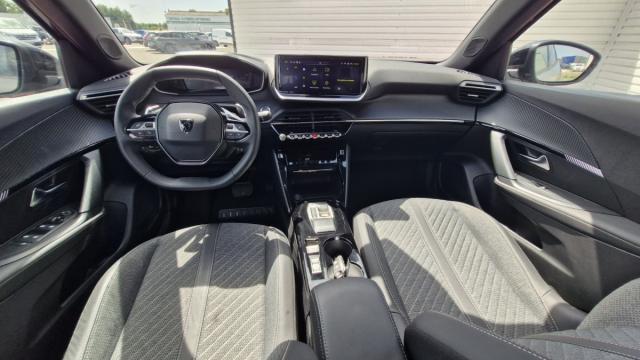 Peugeot 2008 image 3
