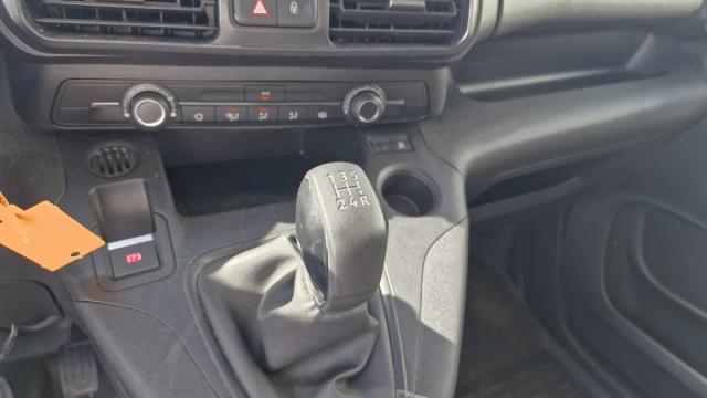 Peugeot Partner image 2