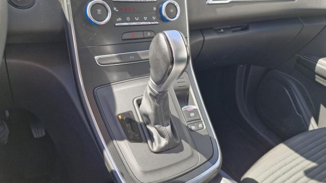 Renault Grand Scénic image 1