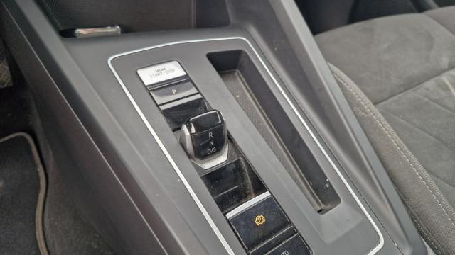 Volkswagen Golf image 6