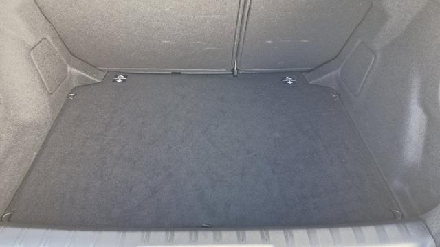 Peugeot 308 image 9