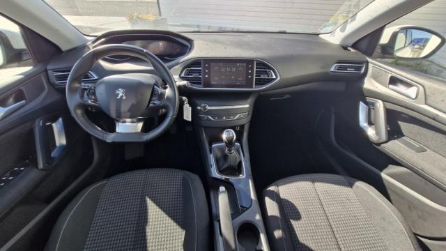 Peugeot 308 image 3