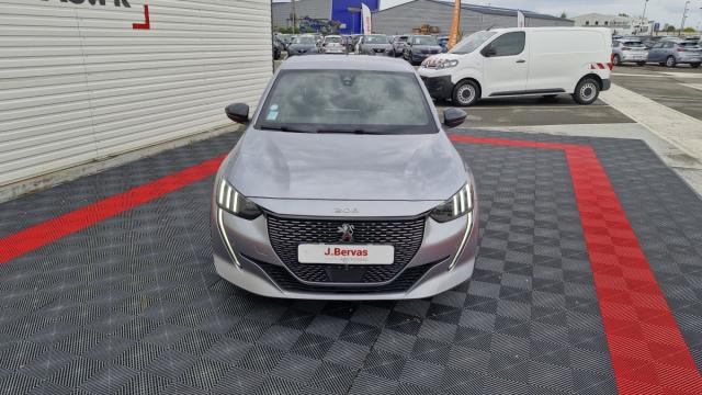 Peugeot 208 image 9
