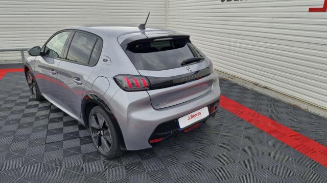 Peugeot 208 image 7