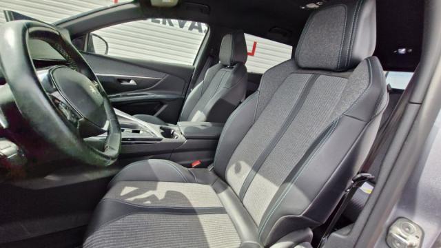 Peugeot 5008 image 1