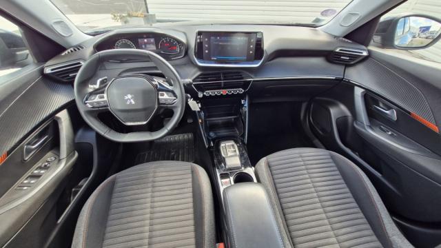Peugeot 2008 image 8