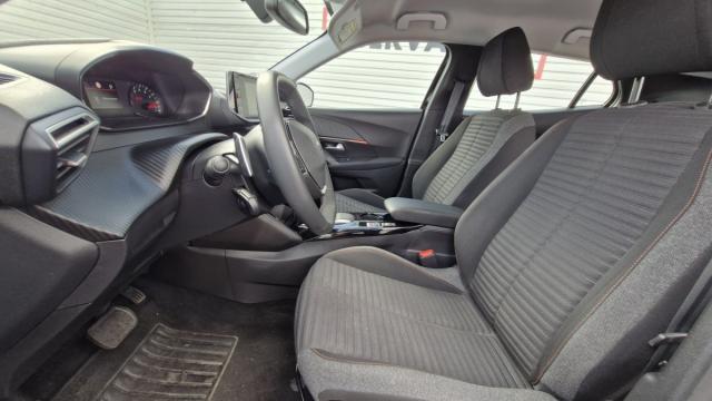 Peugeot 2008 image 1