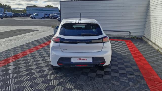 Peugeot 208 image 8