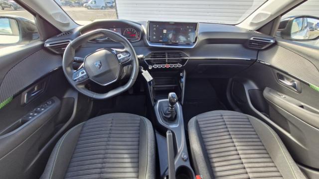 Peugeot 208 image 9