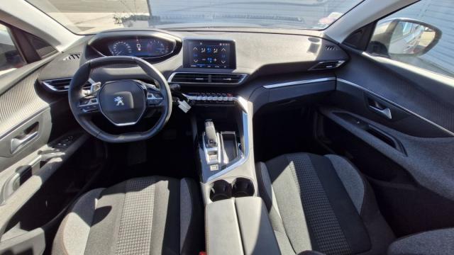 Peugeot 3008 image 2