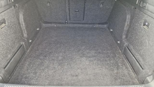 Skoda Superb Combi image 3