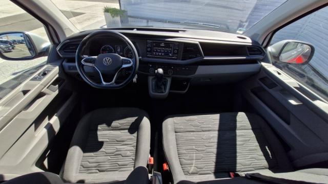 Volkswagen Caravelle image 9