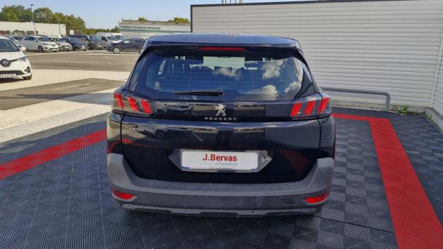 Peugeot 5008 image 8