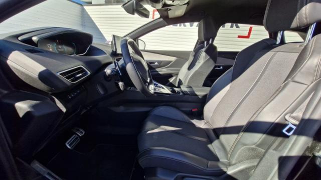 Peugeot 3008 image 3