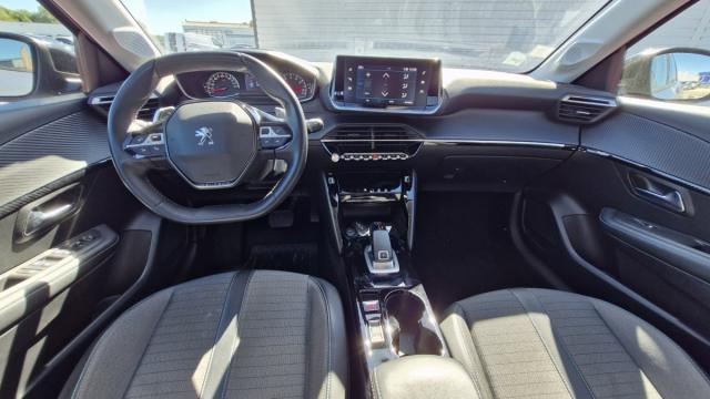 Peugeot 208 image 8