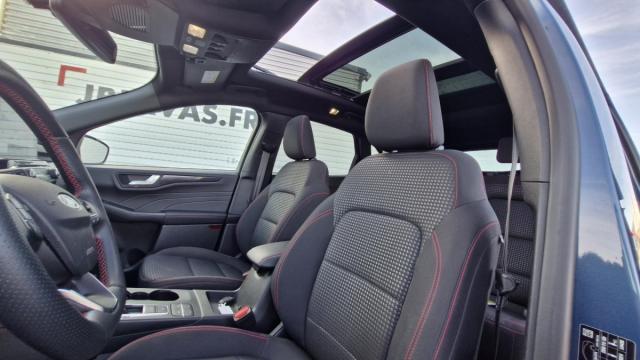 Ford Kuga image 2