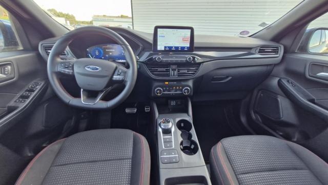Ford Kuga image 1