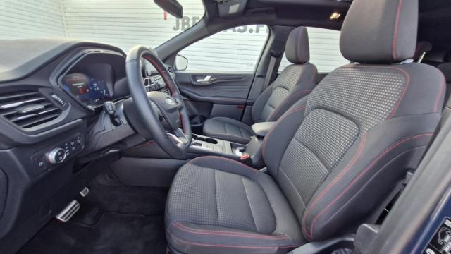 Ford Kuga image 3