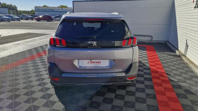 Peugeot 5008 image 6