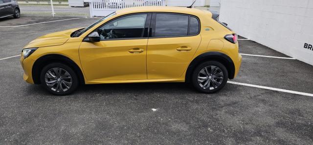 Peugeot 208 image 6