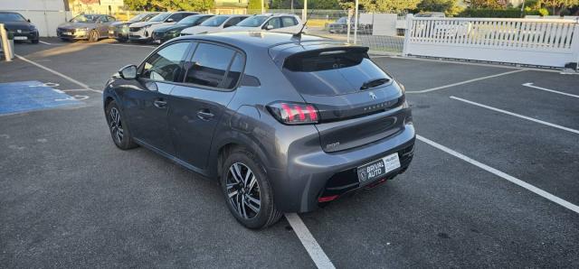 Peugeot 208 image 5