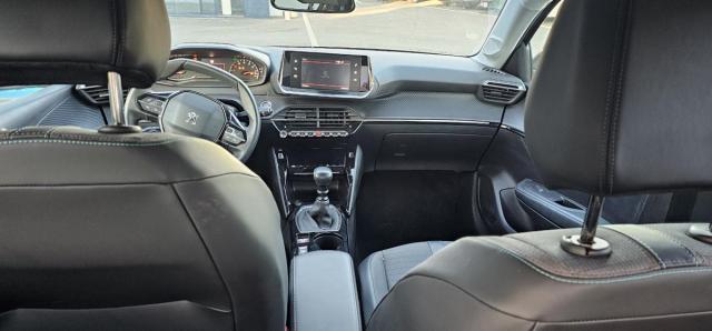Peugeot 208 image 6