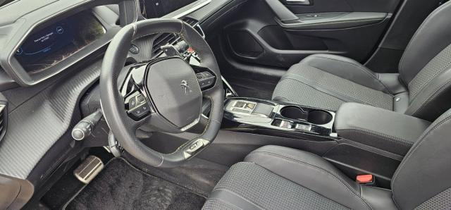 Peugeot 208 image 3