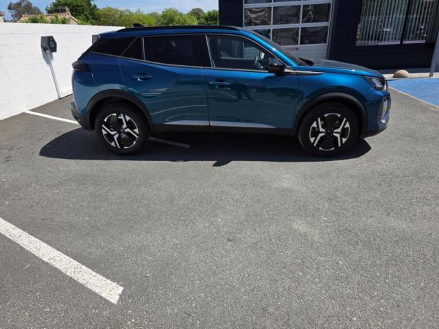 Peugeot 2008 image 2