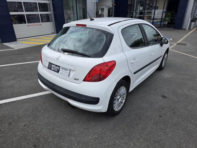 Peugeot 207 image 6