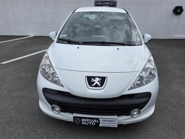 Peugeot 207 image 9