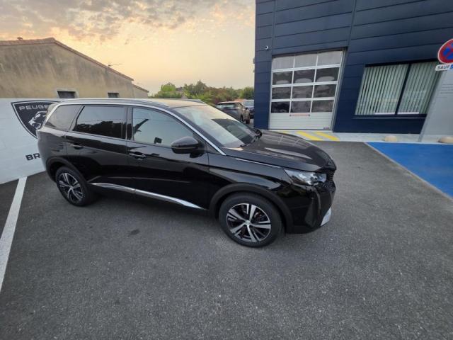 Peugeot 5008 image 1