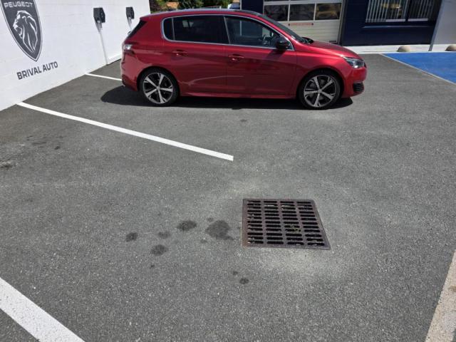 Peugeot 308 image 2