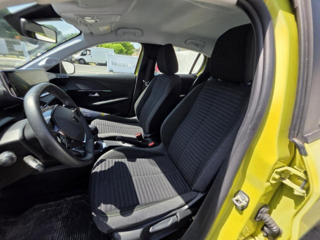 Peugeot 208 image 8