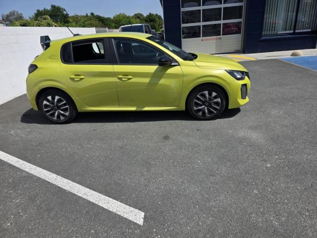 Peugeot 208 image 1